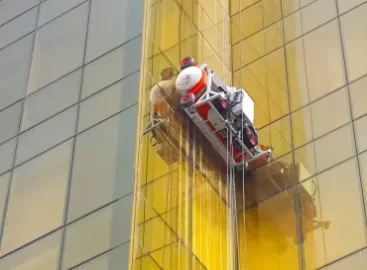 gökdelen-temizlik-robotlari gökdelen-temizlik-robotlari